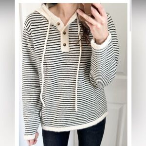 Bluivy black and white hooded stripe sweater small NWT